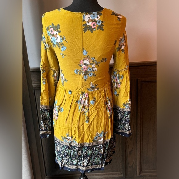 Loveriche Yellow and blue floral bell sleeve boho hippie dress EUC small - Picture 2 of 5